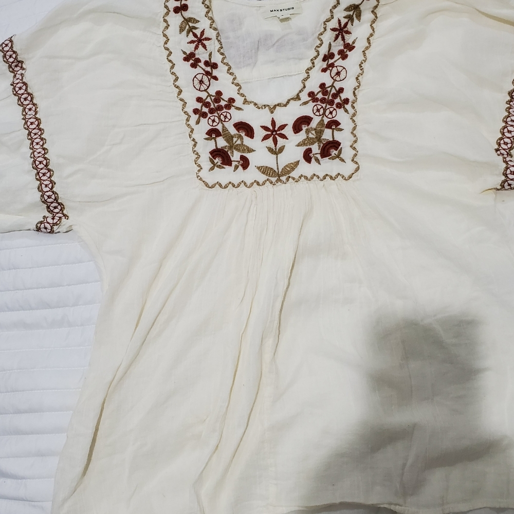Max Studio blouse small ivory color
